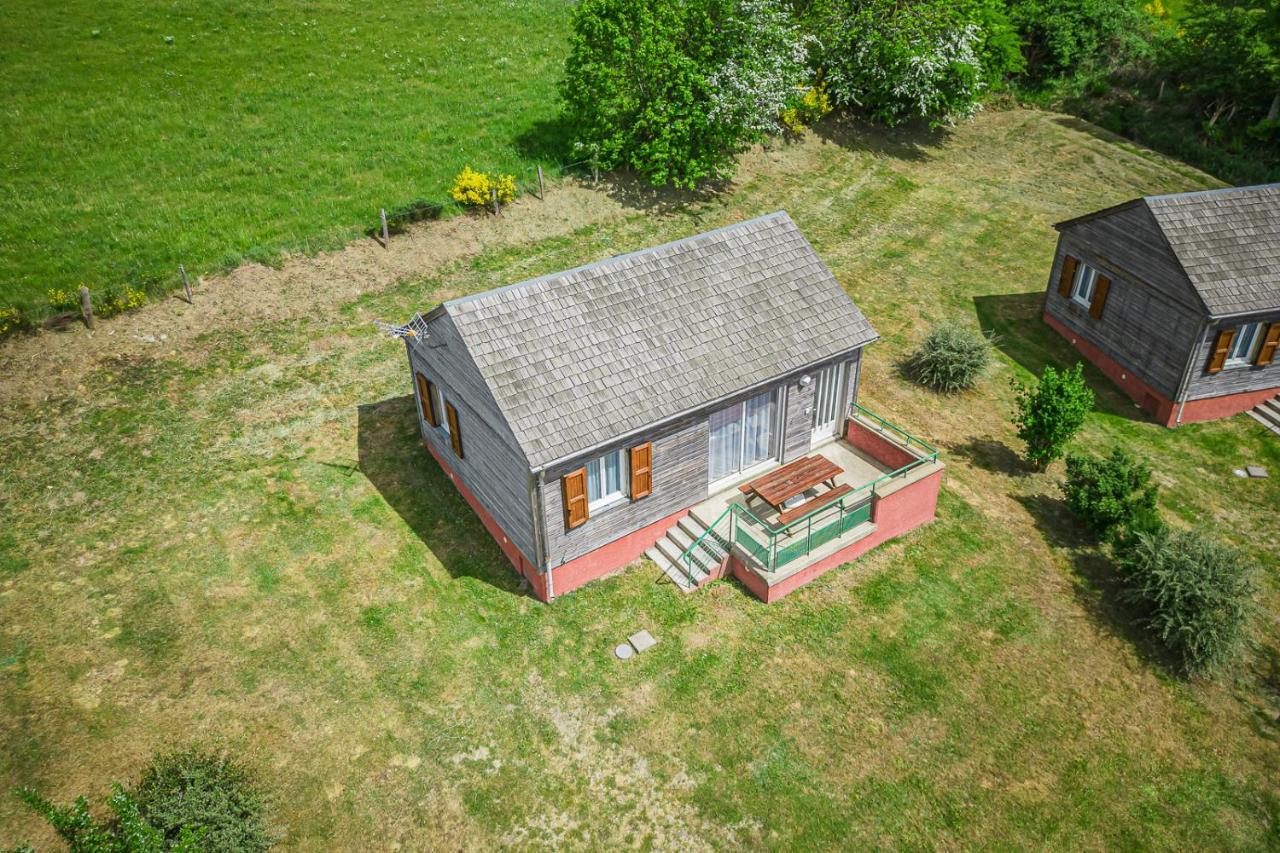Les Chalets De La Vallee Du Bes Albaret-le-Comtal Kültér fotó