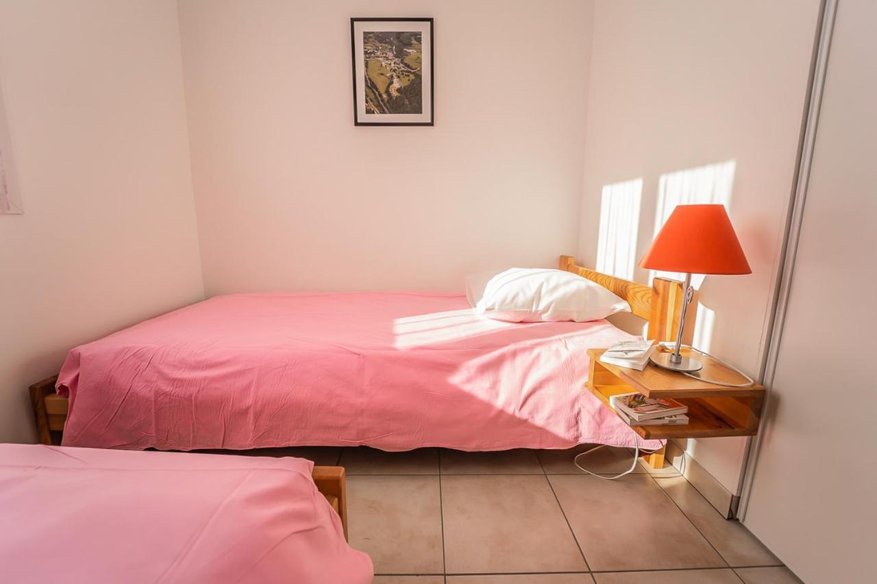 Les Chalets De La Vallee Du Bes Albaret-le-Comtal Kültér fotó